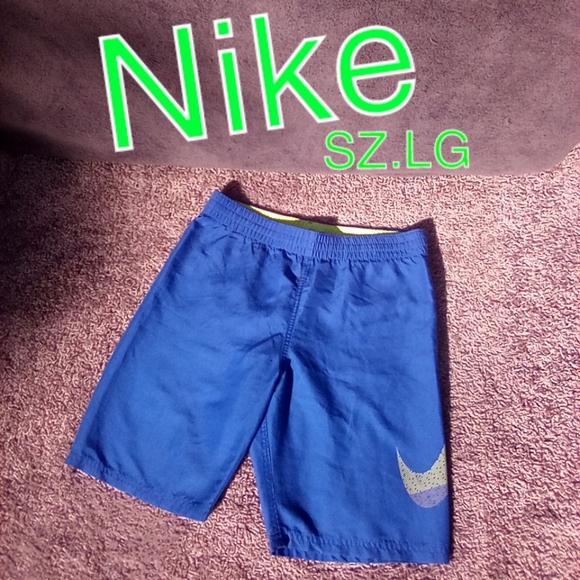 Nike Board Shorts Sz.YLG - Picture 1 of 11